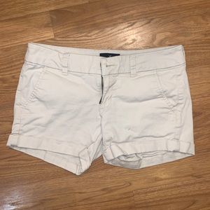 Kaki shorts